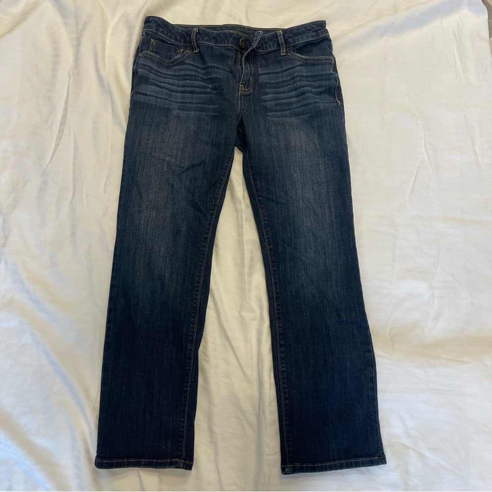 Vera Wang Blue Straight Leg Capri Jeans with Subtle Fading